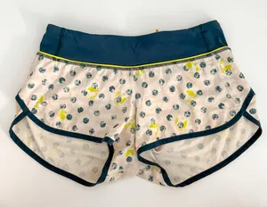 Lululemon Womens Shorts Size 4 thumbnail 1