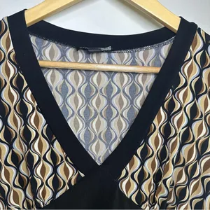 I.N. San Francisco Y2K Tie Back Top. Size: Small. Black Geometric print. thumbnail 3