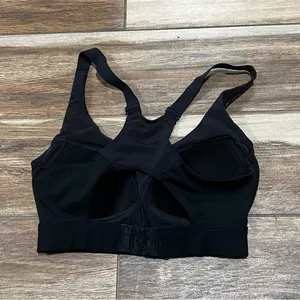 Gymshark black sports bra xs thumbnail 4