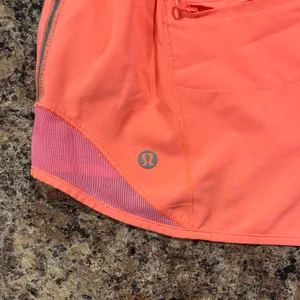 Lululemon Shorts Hotty Hot Running Athletic Activewear Gym Neon Flash‎ Light 10 thumbnail 5