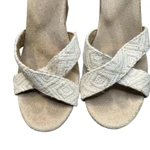TOMS Shoes Womens Size 9 Beige Linen Strappy Wedge Sandals Cork Heel Ankle Strap thumbnail 2