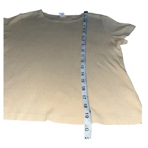 Old Navy Tan Ribbed Short-Sleeve Top (Medium) thumbnail 3