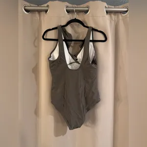 Women’s Cupshe One Piece Swimsuit in Green thumbnail 2