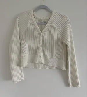 Cropped Cream Ribbed Button-Front Women’s Sweater pinch brand thumbnail 1