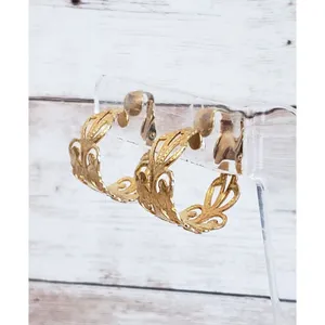 Vintage Clip On Earrings - Ornate Chunky Gold Tone Cut Out Hoops thumbnail 2