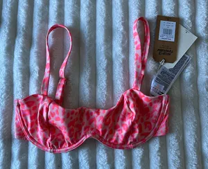 NWT Billabong Neon Pink Animal Print Olivia Bikini Top thumbnail 1