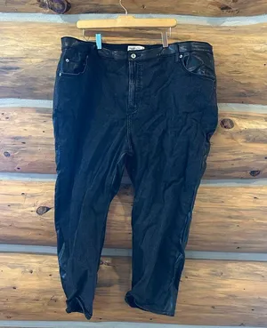 Abercrombie Mixed Fabric Curve Love Ultra High Rise Ankle Straight Jean thumbnail 3