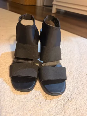 Vera Wang sling back heel thumbnail 4