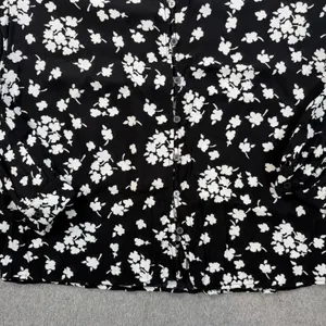 Ann Taylor LOFT Women's Large Black & White Floral Print V-Neck Button Front Blouse Top thumbnail 5