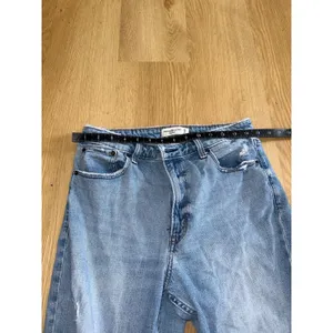 Abercrombie high rise jeans thumbnail 4
