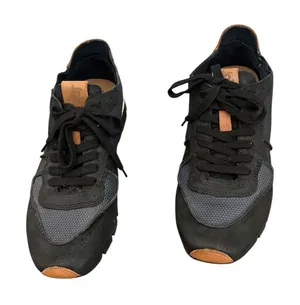 OTBT Unisex Black Leather Suede‎ Sneakers Size 6.5 Casual Retro Chic thumbnail 1