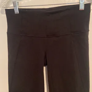 Lululemon Black Capri Leggings thumbnail 2