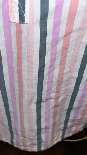 Universal Threads Casual spring shirt thumbnail 3