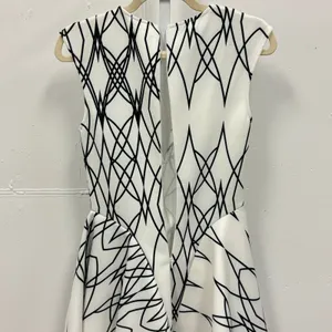 NWT‎ Rumor Boutique White Black Geometric Scuba Fit Flare Mini Dress Small Nylon thumbnail 8