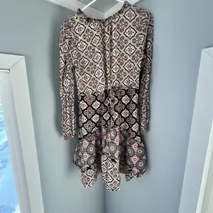 Anthropologie Dress Women's XS Multi Batik Print‎ Long Sleeve V Neck Tiered thumbnail 7