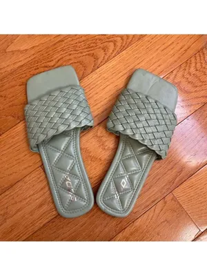 Soda Green Summer Flat woven Sandals Mules slides trendy faux leather Sz 7.5 thumbnail 3