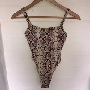 AQUA Lounge Snake Print One Piece High Cut Swimsuit *missing belt* MOB WIFE thumbnail 3
