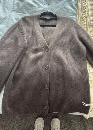 Quince 100% Mongolian Cashmere Sweater thumbnail 1