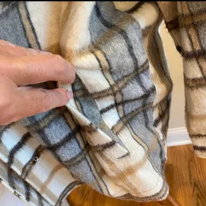 Zara Plaid Wool Flannel Oversized Jacket Shacket Shirt Tan Brown White M Cozy thumbnail 6