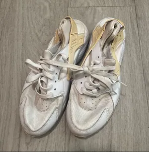Nike The huarache Women's White and Cream Sneakers thumbnail 1