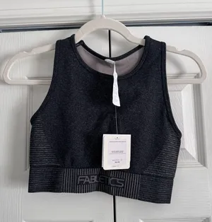 Fabletics NWT Seamless Low Impact Sports Bra And Leggings Set thumbnail 2