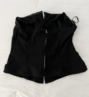 Bow Top Black thumbnail 2