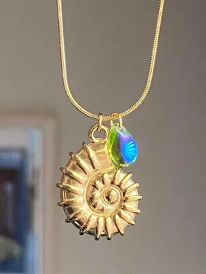 Handmade gold tone stainless steel boho chic beach shell ammonite & teardrop necklace🌀🐚🌊 thumbnail 6