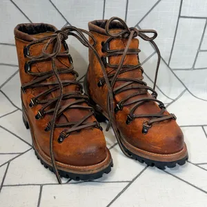Freebird Hiker Boots‎ Size 7 Tan Distressed Leather Lace Up Lug Sole L98985 thumbnail 1