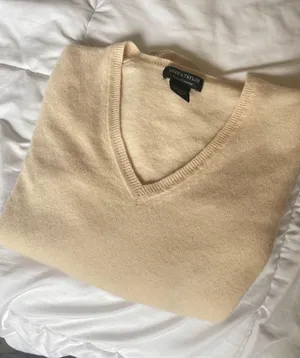 Lord and Taylor Baby Pink Cashmere Sweater thumbnail 1