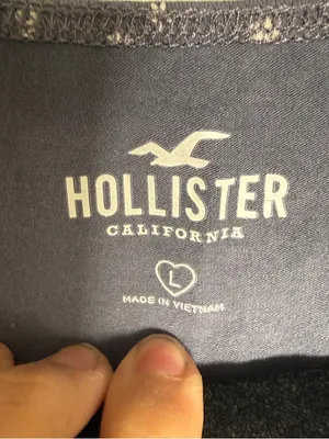 Hollister Blue Floral V-Neck Women's Top Large Cropped thumbnail 2