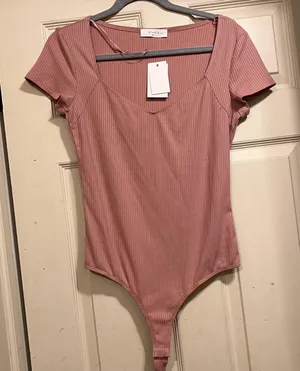 Elodie NWT Sweetheart Neckline Thong Bodysuit thumbnail 1