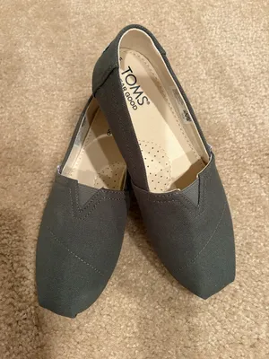 TOMS Tan Size 5 thumbnail 1