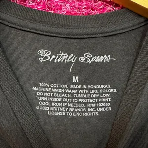 Britney Spears Pop Star Black Tshirt size Medium thumbnail 4