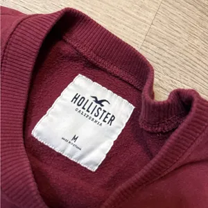 •HOLLISTER• CROPPED SWEATSHIRT thumbnail 3