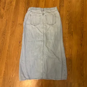 Old Navy Denim Skirt  thumbnail 2