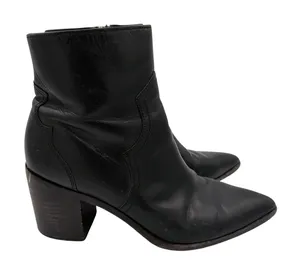 Frye Flynn Short Black Leather Pointed Toe Ankle Boots 8M 3470885-BLK thumbnail 1