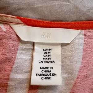 H&M women Wrap dress‎ - Orange/Zebra Size Medium thumbnail 2