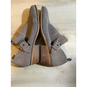 Frye and Co. Suede Ankle Booties Gray 8‎ Women Buckle Pointed Toe 3470781-GRY thumbnail 10