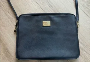 Michael Kors leather laptop/ipad/purse bag thumbnail 3