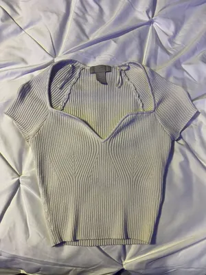 H&M White Top thumbnail 1