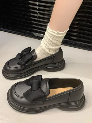 NEW Black Bow-Accent Women's Loafers size 6 thumbnail 1
