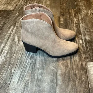 Sonoma Tan Ankle Boots Size 6.5 thumbnail 14
