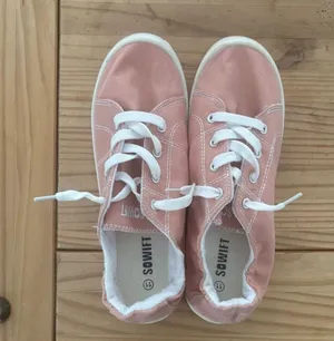 Versatile Pink and White Sneakers with Classic Design Size 11 thumbnail 1