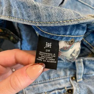 Ed Hardy NWT Y2K ‎ Love Eternal Denim Shorts Size 28 thumbnail 6