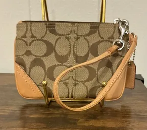 Rare Vintage Brown Tan Coach Signature Jaquard Zip Y2K Wristlet Wallet thumbnail 1