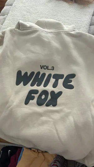White Fox Boutique thumbnail 1