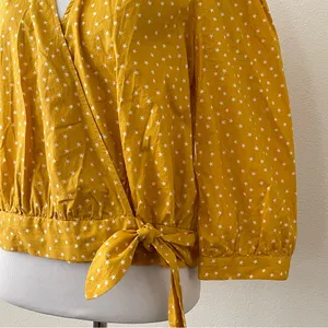 Madewell Wrap Top in Star Golden Yellow Scatter Print M thumbnail 9