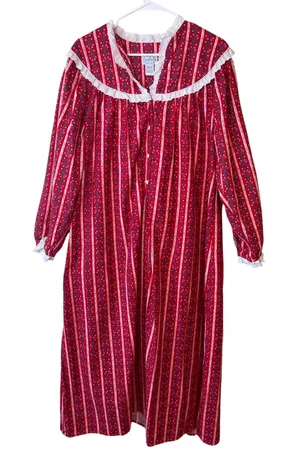 Lanz of Salzburg 100% Cotton Nightgown Medium Red Heart Lace Trim Cottagecore thumbnail 1