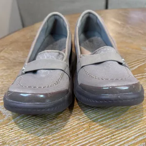 BZees Nugget Morel Slip On Loafers Taupe Grey Fabric Comfort Shoes Size 10 thumbnail 2