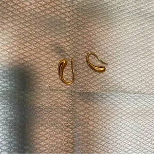Minimalist Jewelry Women's Classic Drop Earrings Teardrop Back Earrings thumbnail 4